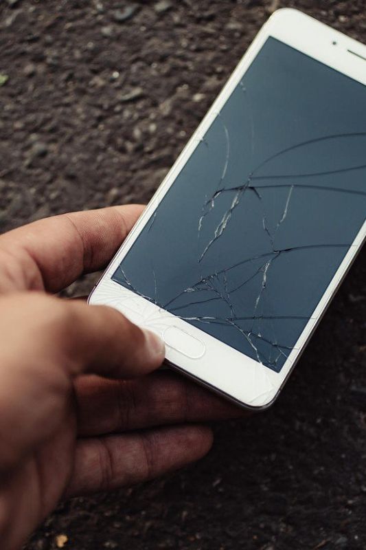 4 boleča spoznanja, ko se pokvari mobilni telefon