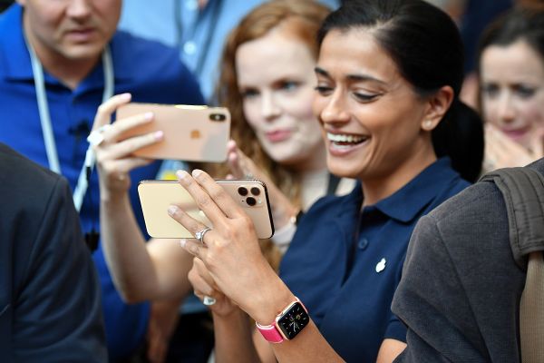 Kaj so 'slofiji' in kako je internet že zasut s šalami o iPhonu 11