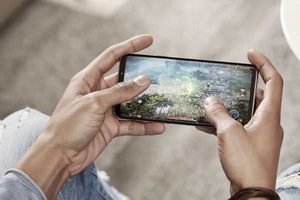 Samsung Galaxy S9 nas je povabil v prihodnost