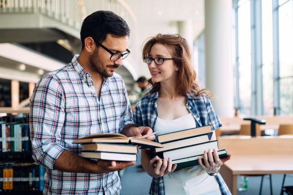 Ste to, kar berete – 6 literarnih zvrsti, ki odkrivajo vaš značaj