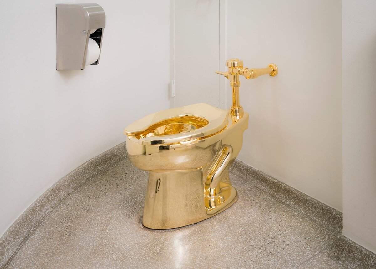 Zlati WC