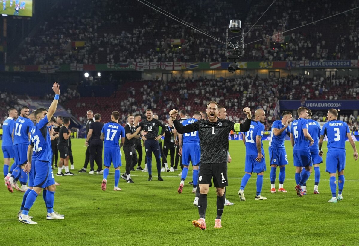 Slovenija gre naprej!