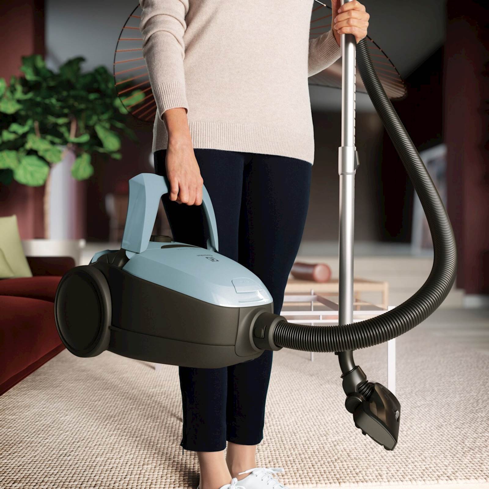Electrolux sesalnik PD82-4MB PURE D8