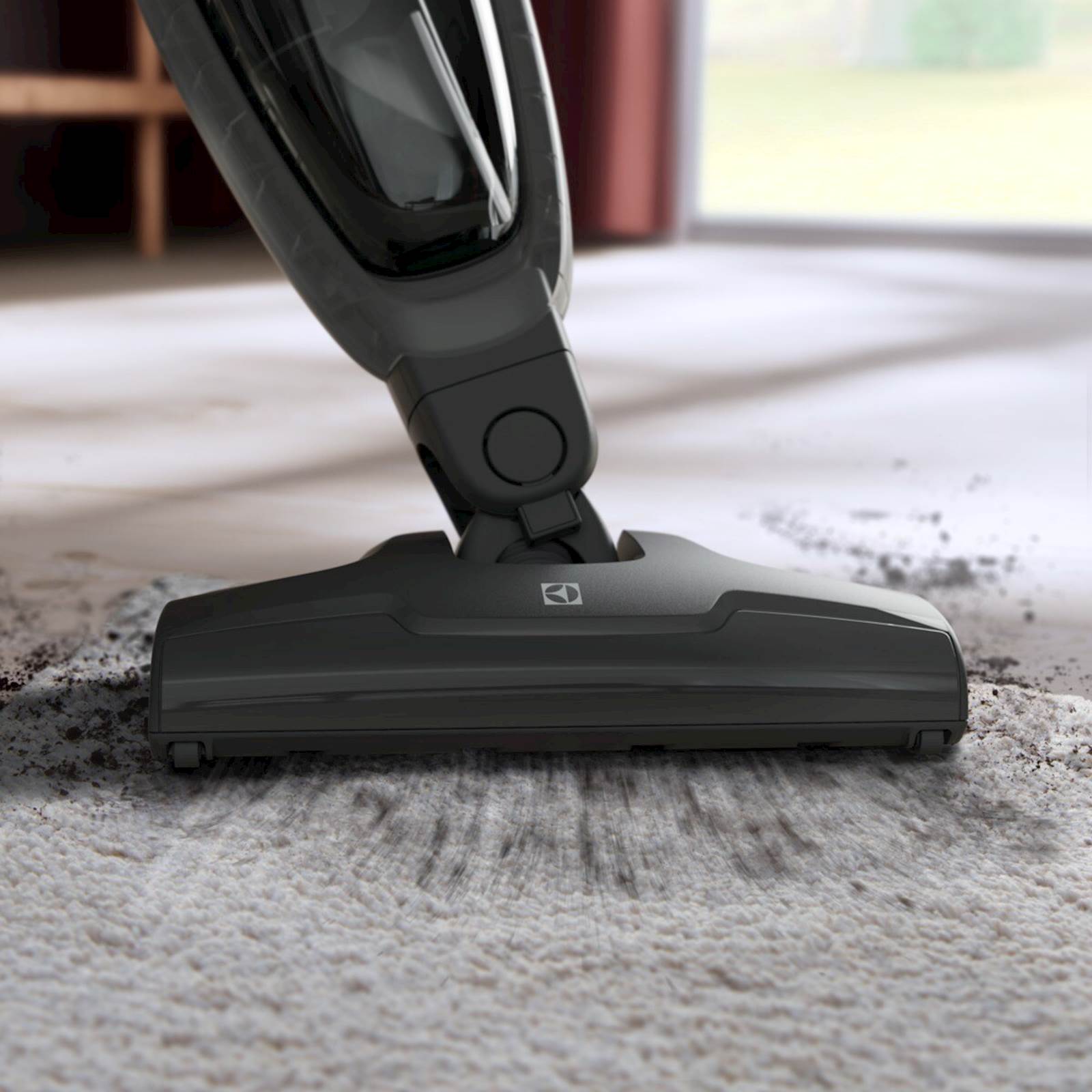 Electrolux pokončni sesalnik ES31CB18SH