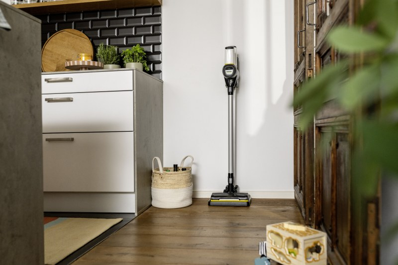 Baterijski sesalnik Kärcher VC6 Cordless ourFam ily Extra, bel, 1.198-674.0