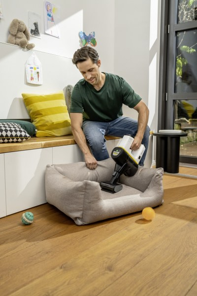 Baterijski sesalnik Kärcher VC6 Cordless ourFam ily Extra, bel, 1.198-674.0