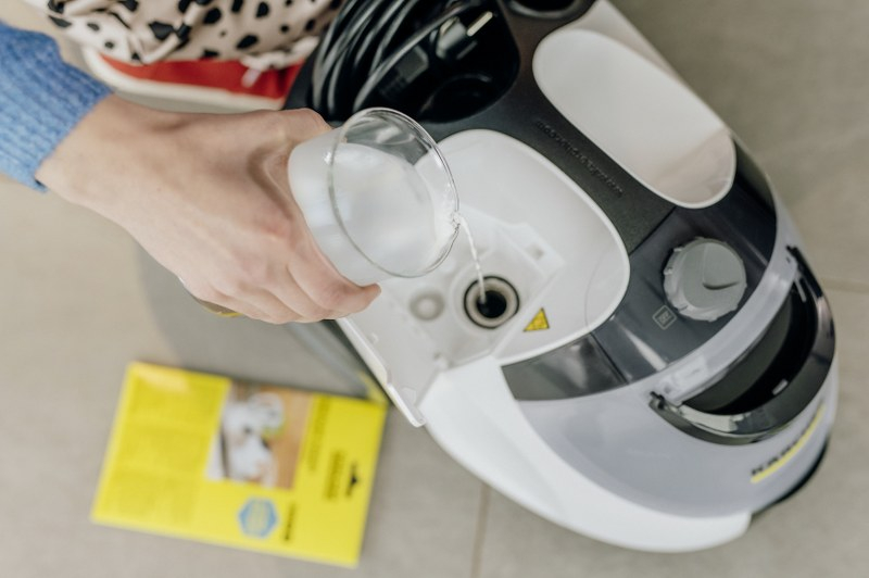 Parni čistilec Karcher SC 5 EasyFix Iron bel, 1.512-661.0